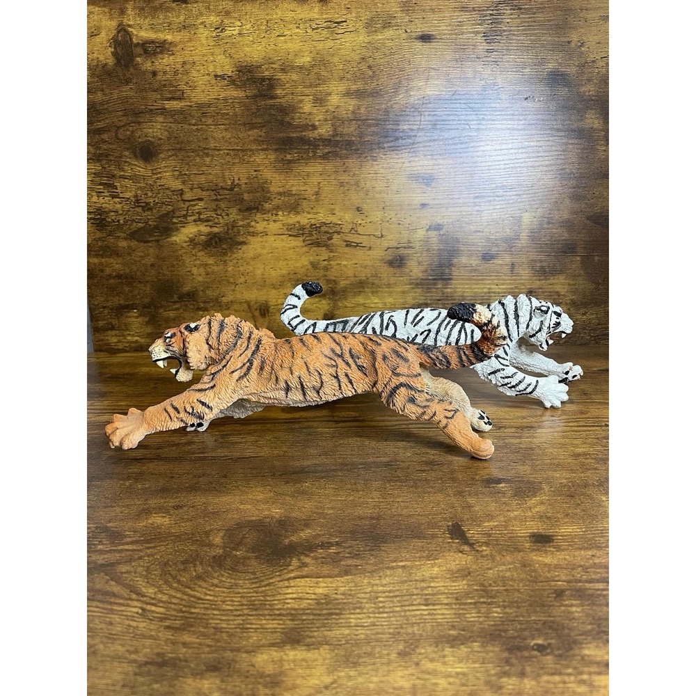 VTG‎ Lot 2 Safari LTD Toys Siberian Tiger Attacking